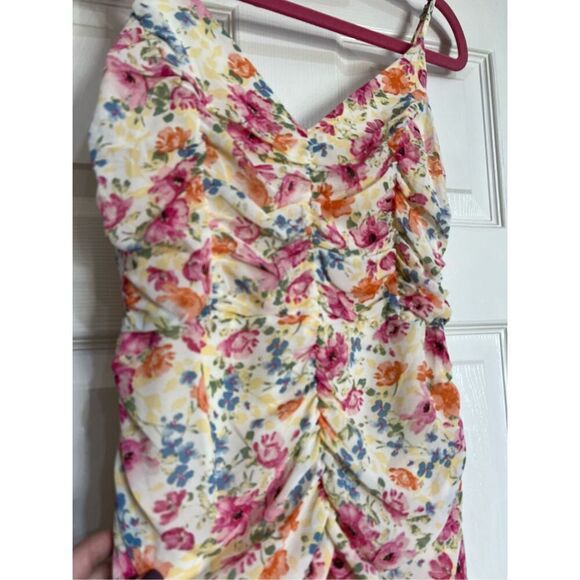 ASTR The Label Dress Womens Small Multicolor Ruched Cami Mini Floral Smocked NWT - Picture 3 of 12